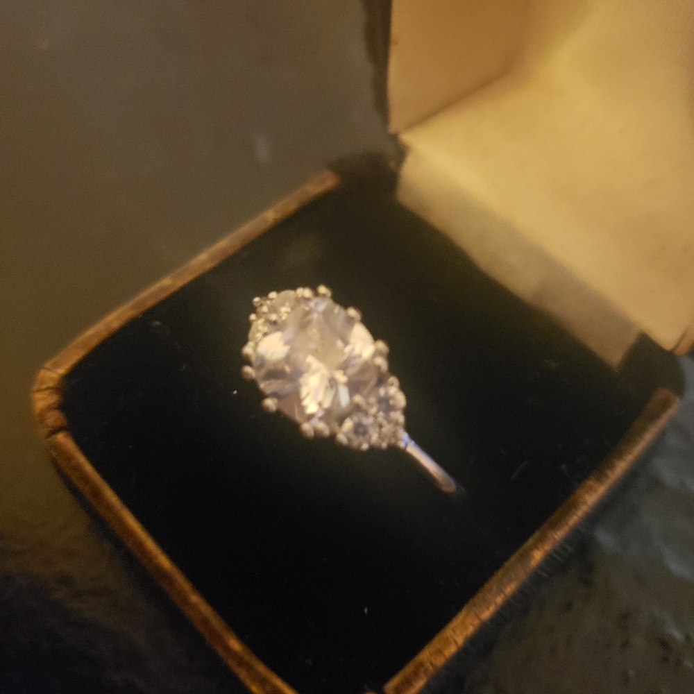 Ring - Picture 2 of 4